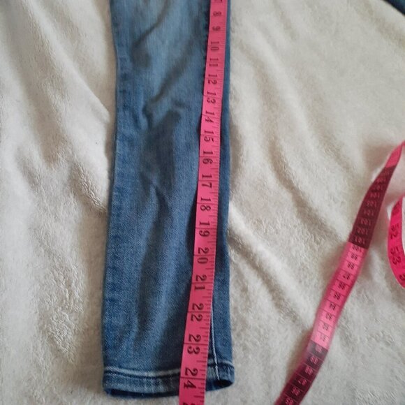 Cat & Jack Girl's Size 10 Medium Wash Ultimate Stretch Skinny Jeans - Picture 10 of 11